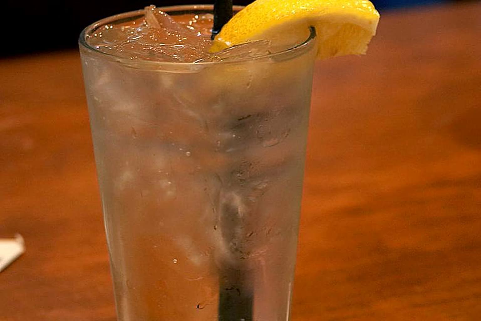 Water with lemon and salt dish